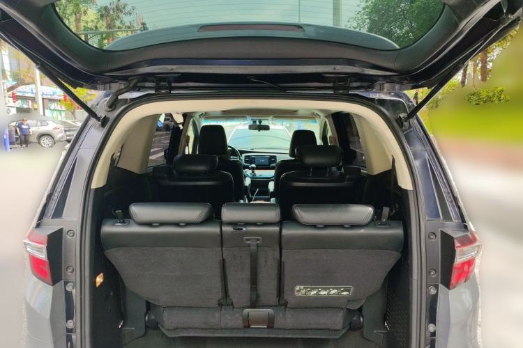 Used Honda Odyssey 2015 Updated Version 2.4L Smart Edition Trunk