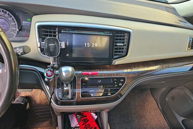 Used Honda Odyssey 2015 Updated Version 2.4L Smart Edition Audio And AC Panel