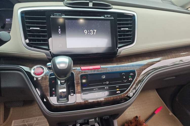 Used Honda Odyssey 2015 2.4L Smart Edition Audio And AC Panel