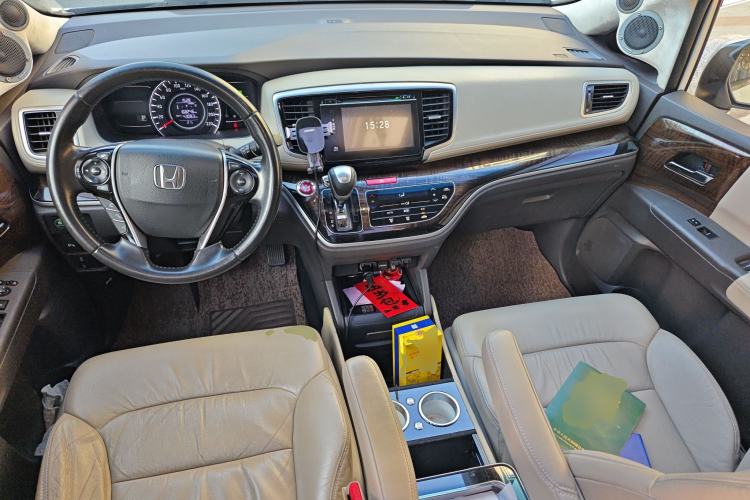 Used Honda Odyssey 2015 Updated Version 2.4L Smart Edition Center Console