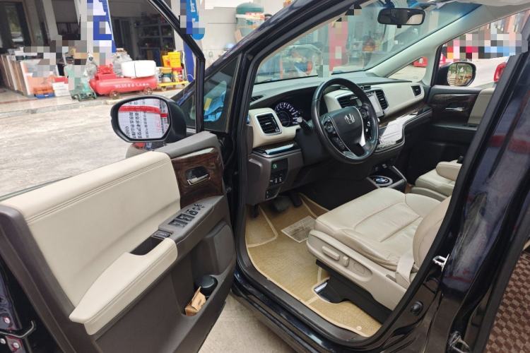Used Honda Odyssey 2015 2.4L Smart Edition Driver Seat