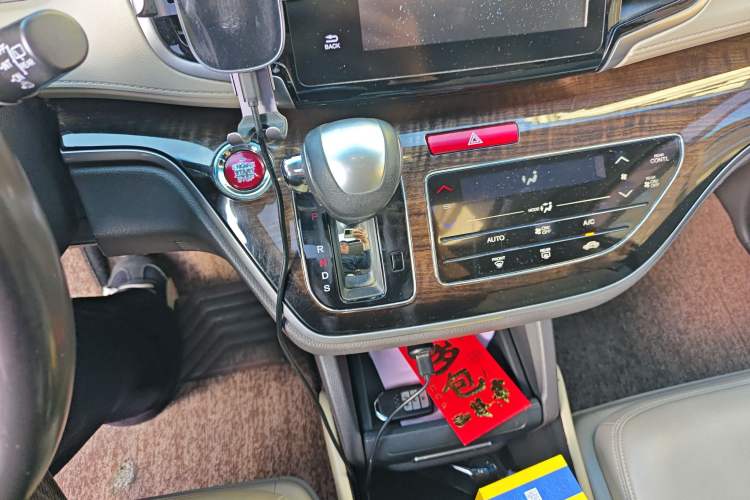 Used Honda Odyssey 2015 Updated Version 2.4L Smart Edition Gear Lever