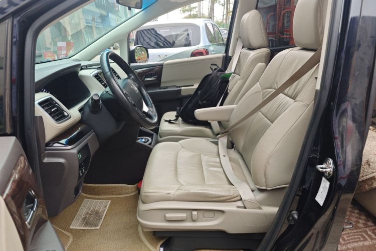 Used Honda Odyssey 2015 2.4L Smart Edition Left Front Seat