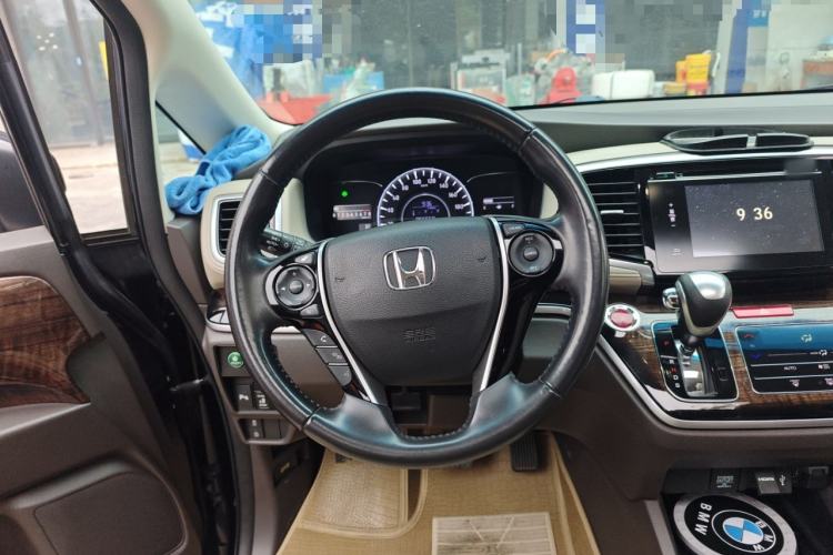 Used Honda Odyssey 2015 2.4L Smart Edition Steering Wheel