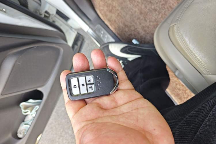 Used Honda Odyssey 2015 Updated Version 2.4L Smart Edition Vehicle Key