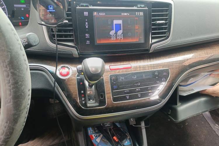 Used Honda Odyssey 2015 2.4L Smart Edition Audio And AC Panel