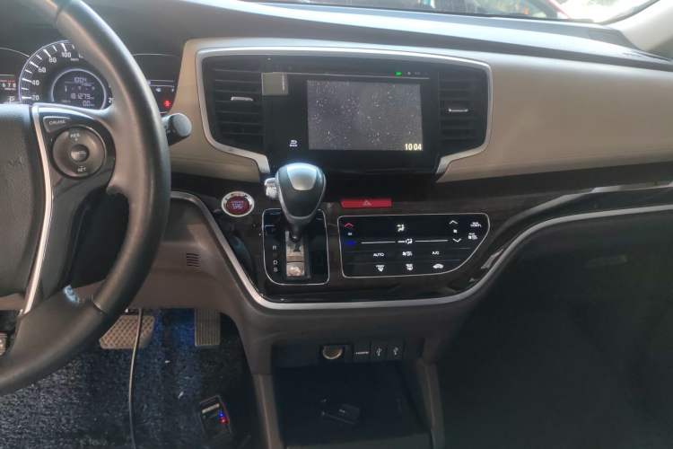 Used Honda Odyssey 2015 2.4L Smart Edition Audio And AC Panel