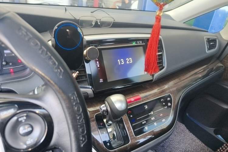 Used Honda Odyssey 2015 2.4L Smart Edition Audio And AC Panel
