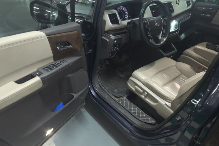 Used Honda Odyssey 2015 2.4L Smart Edition Driver Seat