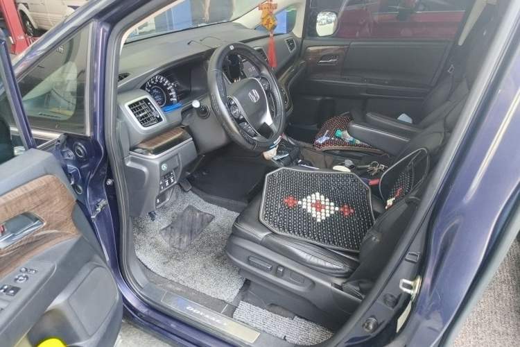 Used Honda Odyssey 2015 2.4L Smart Edition Driver Seat