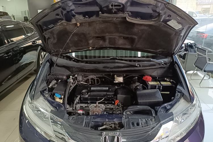 Used Honda Odyssey 2015 2.4L Smart Edition Engine Bay