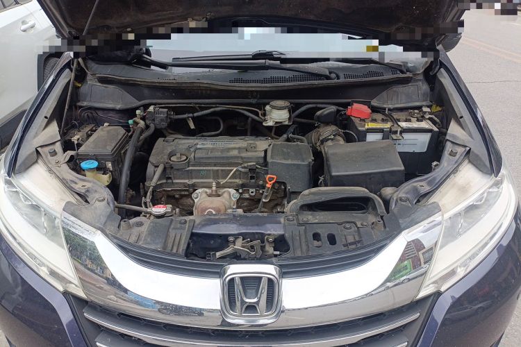 Used Honda Odyssey 2015 2.4L Smart Edition Engine Bay