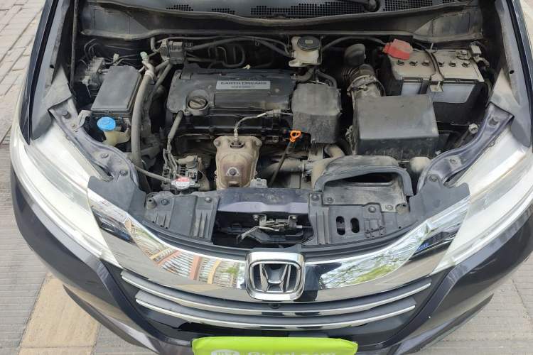 Used Honda Odyssey 2015 2.4L Supreme Edition Engine Bay
