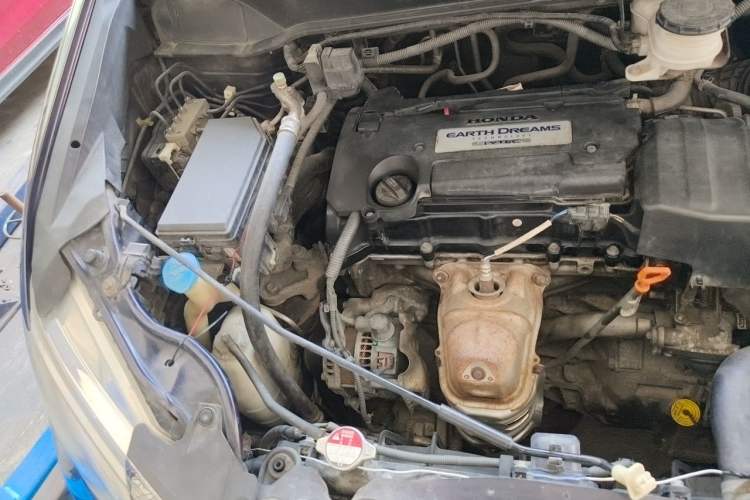 Used Honda Odyssey 2015 2.4L Smart Edition Engine Bay Right