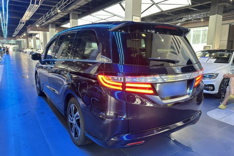 Used Honda Odyssey 2015 Updated Version 2.4L Smart Edition Exterior 4