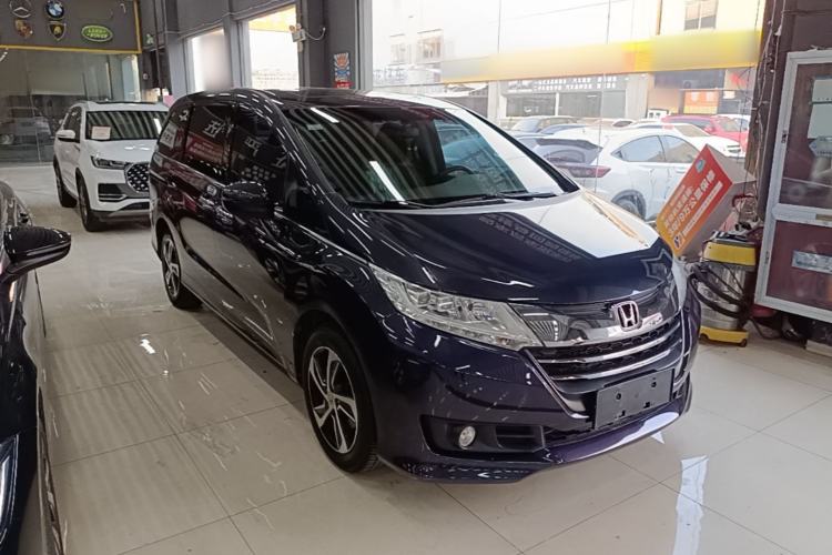 Used Honda Odyssey 2015 2.4L Smart Edition Front Right 45 Deg
