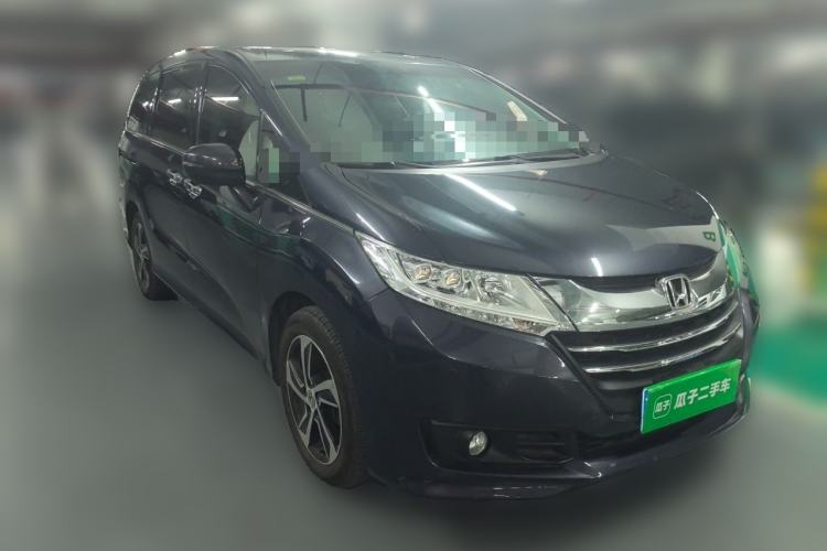 Used Honda Odyssey 2015 2.4L Smart Edition Front Right 45 Deg