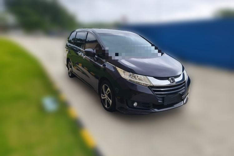 Used Honda Odyssey 2015 2.4L Luxury Edition Front Right 45 Deg