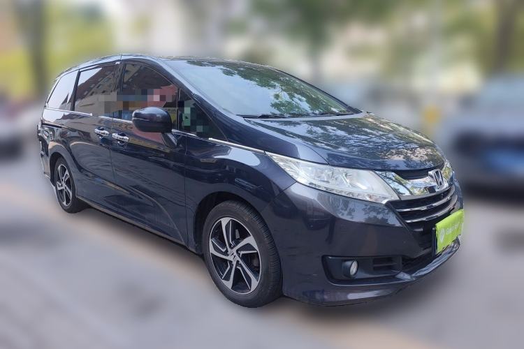 Used Honda Odyssey 2015 2.4L Supreme Edition Front Right 45 Deg