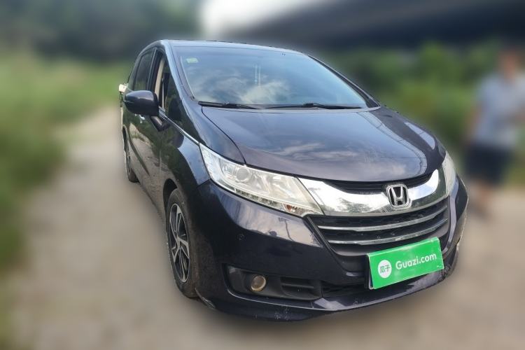 Used Honda Odyssey 2015 2.4L Luxury Edition Front Right 45 Deg