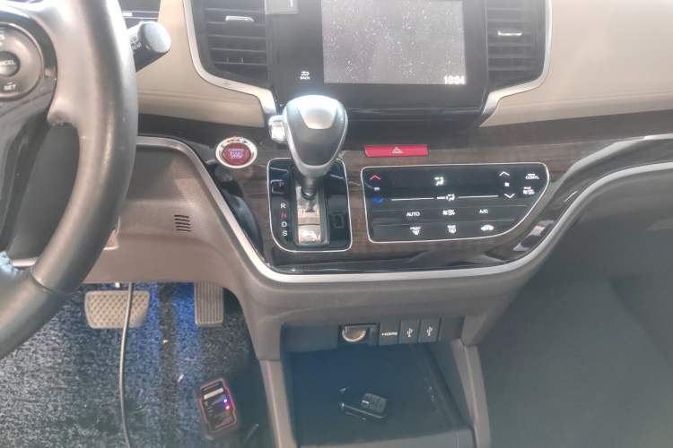 Used Honda Odyssey 2015 2.4L Smart Edition Gear Lever