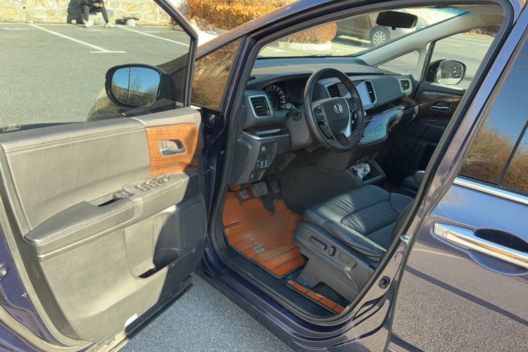 Used Honda Odyssey 2015 2.4L Smart Edition Interior 2