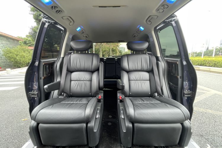 Used Honda Odyssey 2015 2.4L Supreme Edition Interior 3