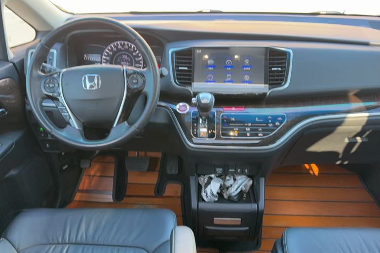 Used Honda Odyssey 2015 2.4L Smart Edition Interior 3