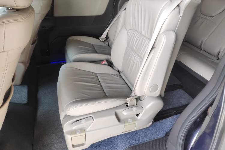 Used Honda Odyssey 2015 2.4L Smart Edition Interior 4