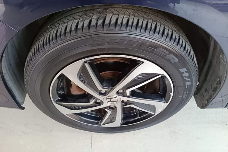 Used Honda Odyssey 2015 2.4L Smart Edition Left Front Wheel Hub