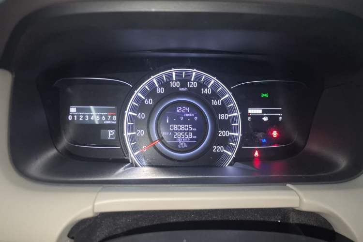 Used Honda Odyssey 2015 2.4L Smart Edition Odometer Close Up