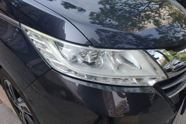 Used Honda Odyssey 2015 2.4L Supreme Edition Right Front Headlight