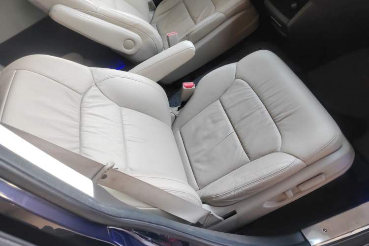 Used Honda Odyssey 2015 2.4L Smart Edition Right Front Seat