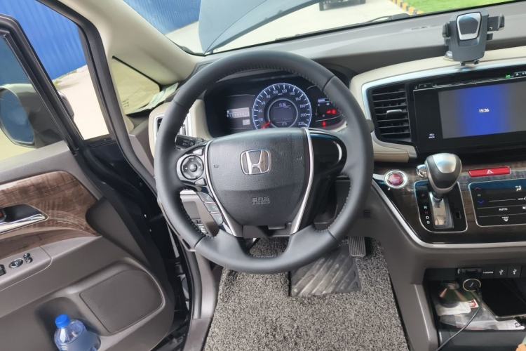 Used Honda Odyssey 2015 2.4L Luxury Edition Steering Wheel