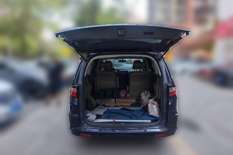 Used Honda Odyssey 2015 2.4L Supreme Edition Trunk