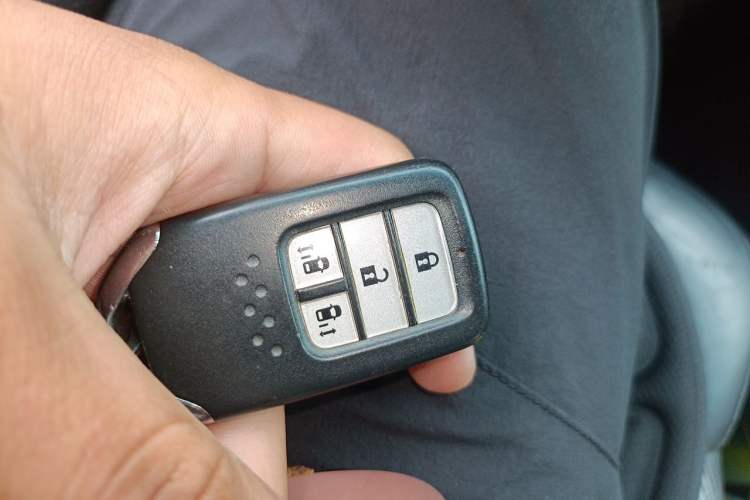 Used Honda Odyssey 2015 2.4L Smart Edition Vehicle Key