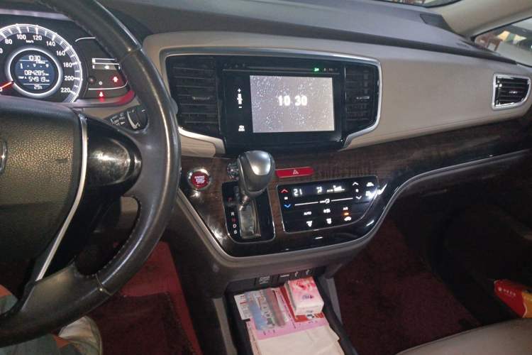 Used Honda Odyssey 2015 2.4L Smart Edition Audio And AC Panel