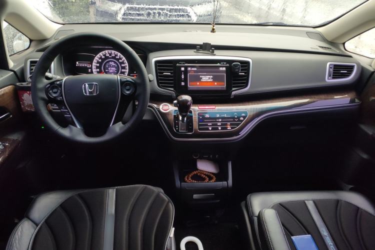 Used Honda Odyssey 2015 2.4L Smart Edition Center Console