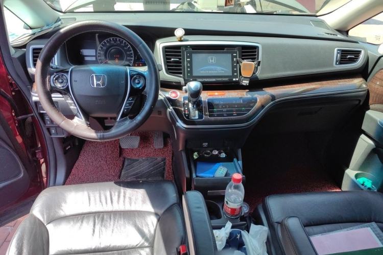 Used Honda Odyssey 2015 2.4L Supreme Edition Center Console