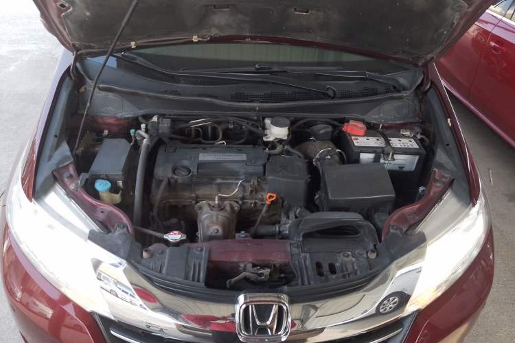 Used Honda Odyssey 2015 2.4L Smart Edition Engine Bay