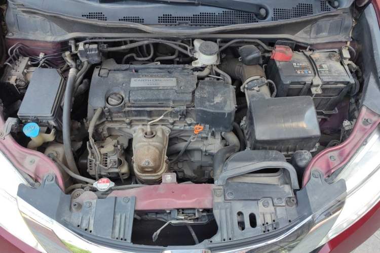 Used Honda Odyssey 2015 2.4L Supreme Edition Engine Bay