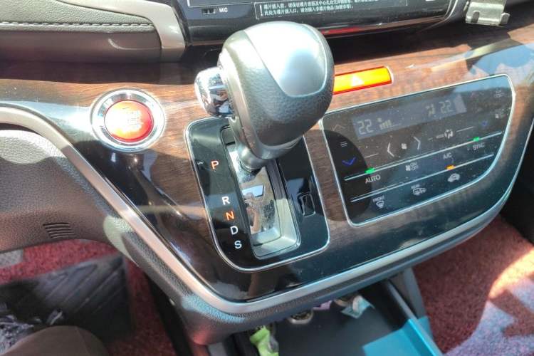 Used Honda Odyssey 2015 2.4L Supreme Edition Gear Lever