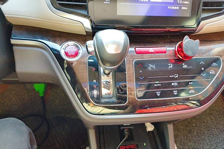 Used Honda Odyssey 2015 2.4L Luxury Edition Gear Lever