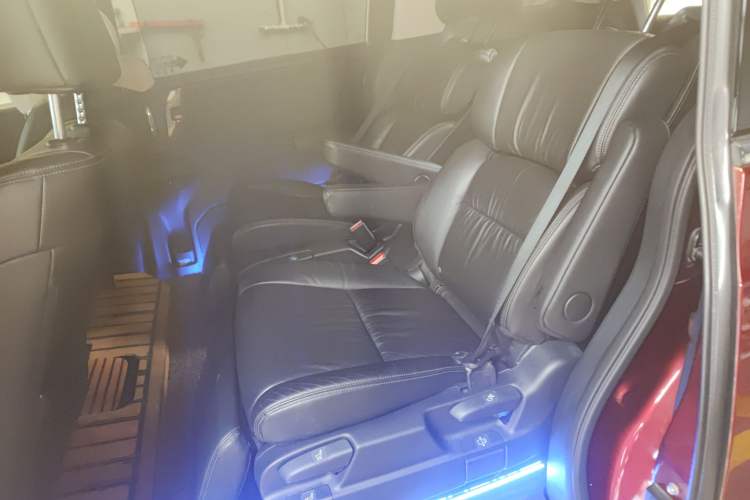 Used Honda Odyssey 2015 2.4L Prestige Edition Interior 4