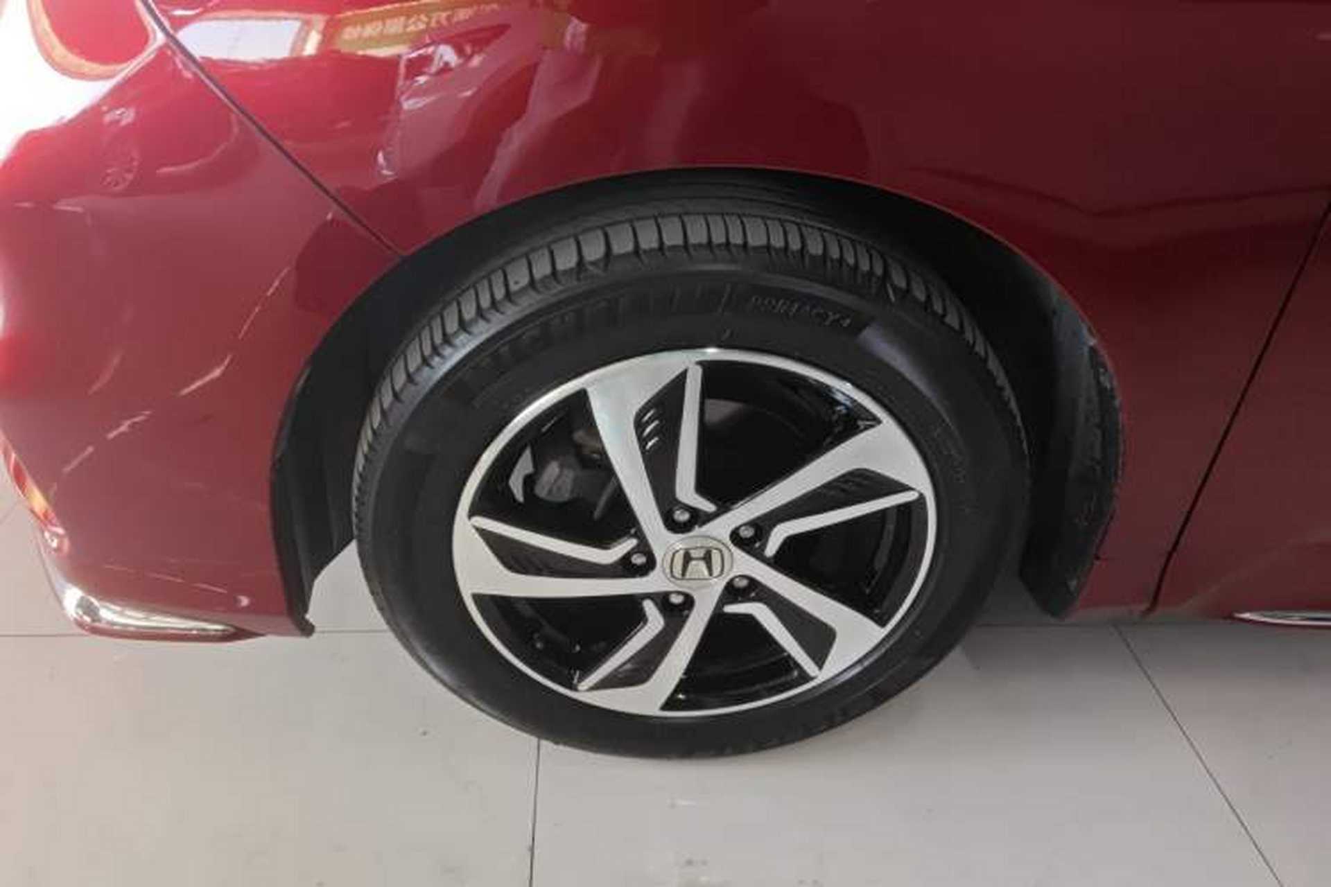 Used Honda Odyssey 2015 2.4L Prestige Edition Left Front Wheel Hub