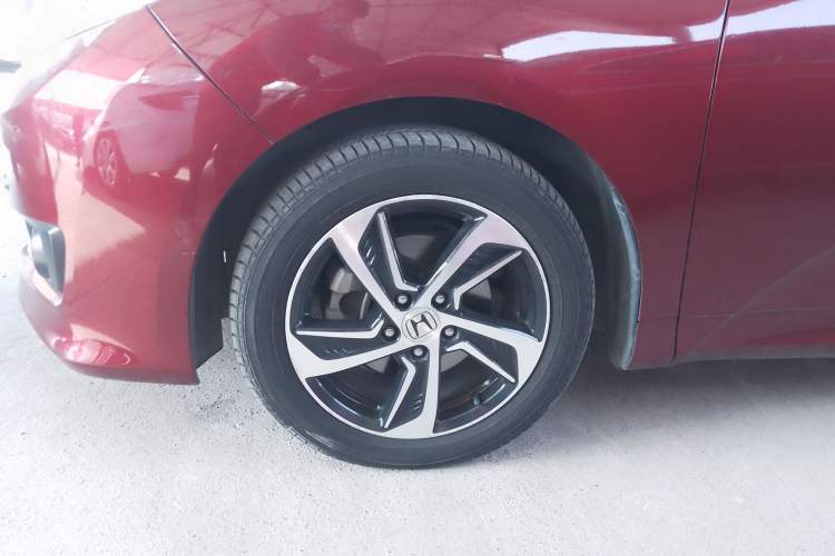 Used Honda Odyssey 2015 2.4L Smart Edition Left Front Wheel Hub