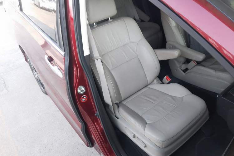 Used Honda Odyssey 2015 2.4L Smart Edition Right Front Seat