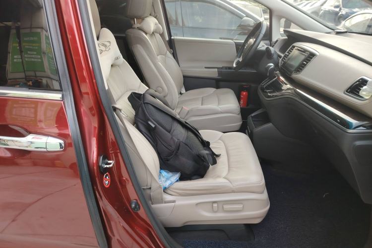Used Honda Odyssey 2015 2.4L Smart Edition Right Front Seat
