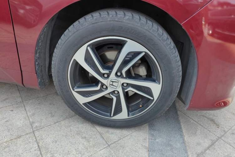 Used Honda Odyssey 2015 2.4L Supreme Edition Right Front Wheel Hub