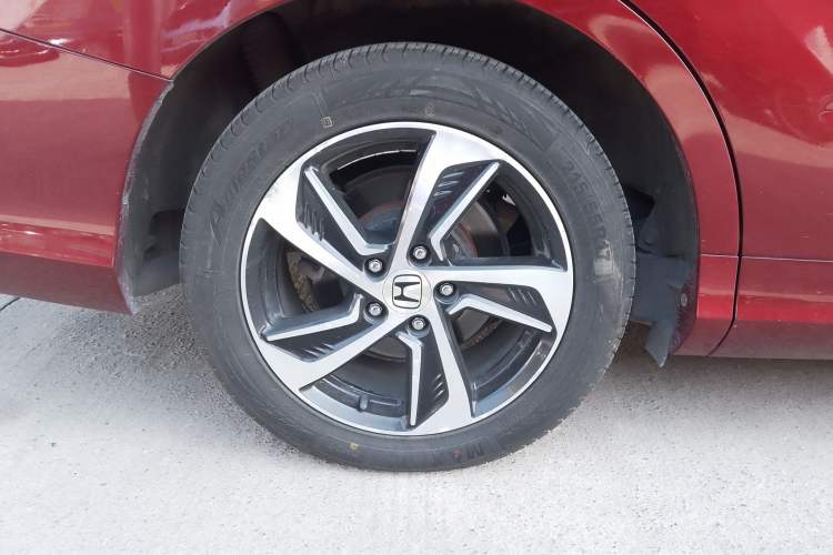 Used Honda Odyssey 2015 2.4L Smart Edition Right Rear Wheel Hub